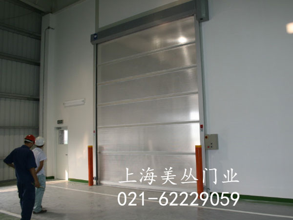 灰色快速卷簾門(mén)